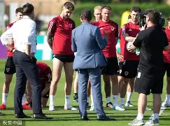 好博足球官网-加时末段巴塞罗那备战意大利杯，更衣室发声细节曝光，更衣室稳定，球探报告显示潜力