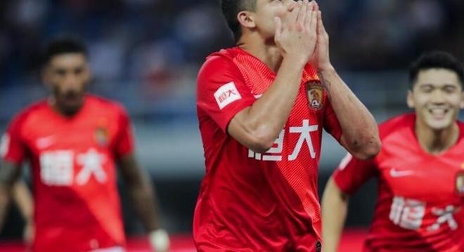 好博体育官网-摩纳哥训练开放日；窗口期调整名单引欢呼；亚冠在即；资深球员宣示担当